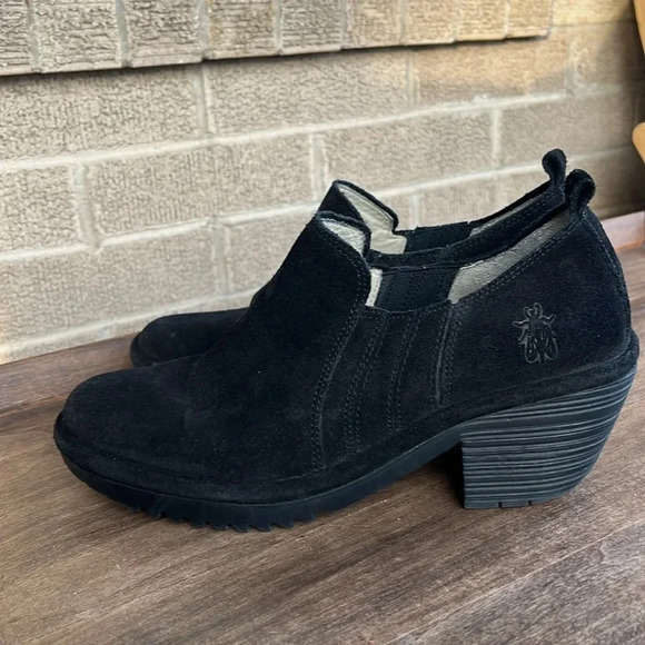 Fly London Black Suede Low-Ankle Slip-on Bootie Size 39 - Picture 3 of 11